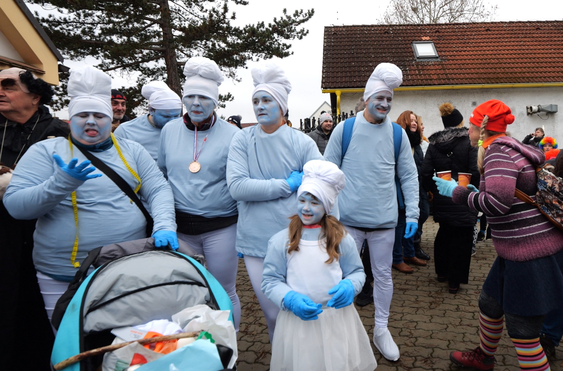 8.2. 2026 Masopust v Dolních Počernicích, VRZAVÁ SUZY + ZPÍVÁNKY