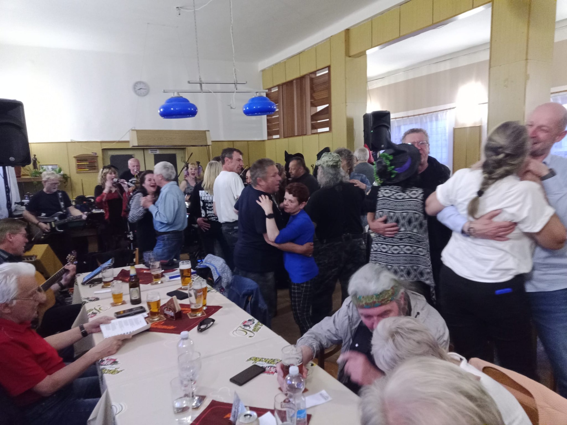 25.4.2026 Poslední zábava v hospodě Semafor.